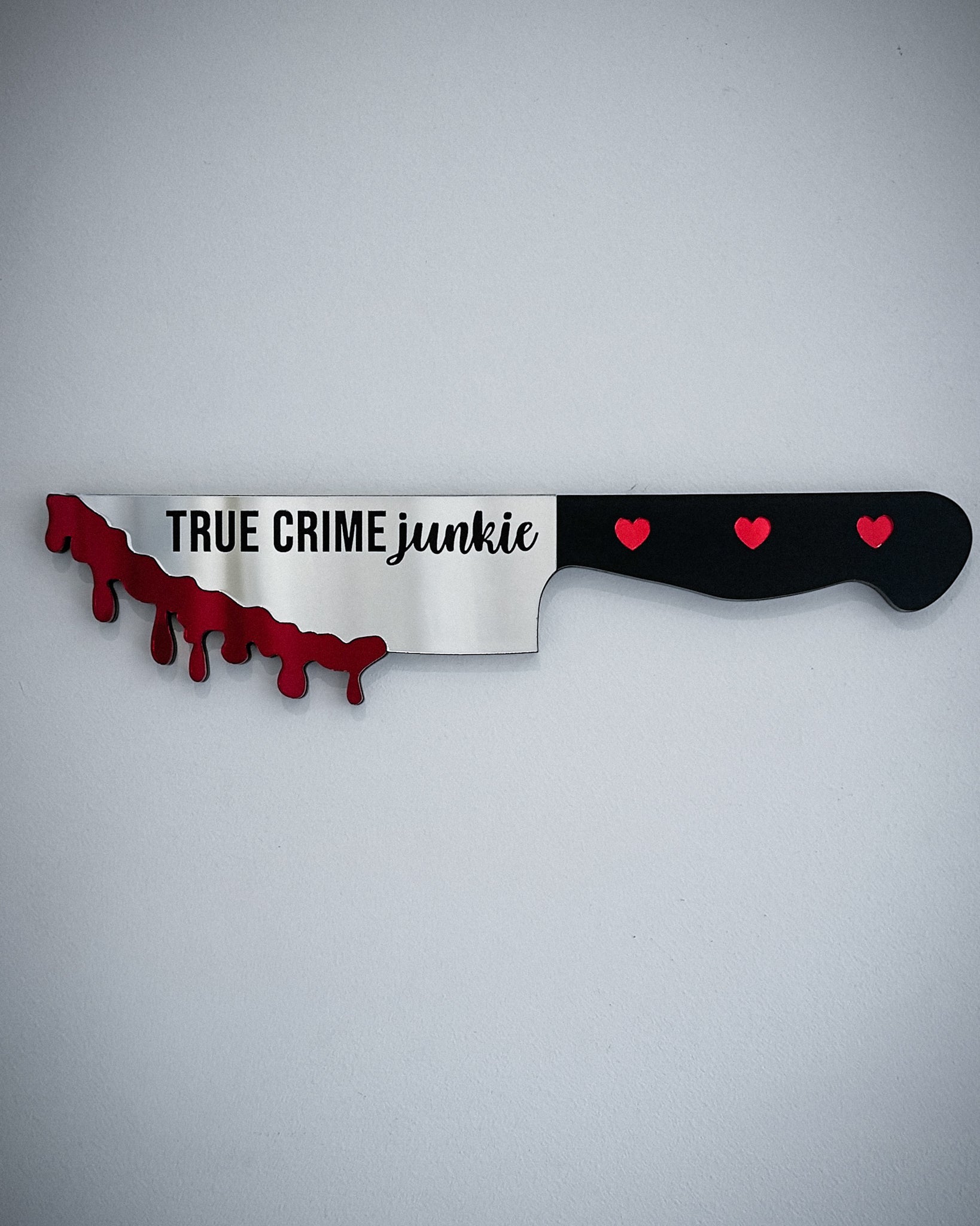 True Crime Knife Mirror Wall Art Whispers Of The Crypt true-crime-knife-mirror-wall-art-whispers-of-the-crypt
